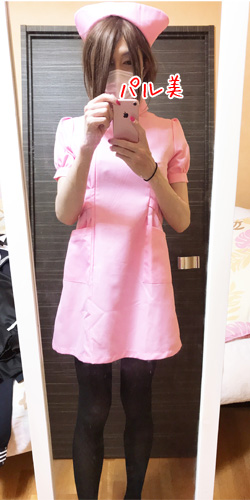 ナース服を着た女装男子1