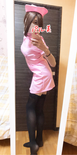 ナース服を着た女装男子2