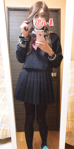 セーラー服を着た女装男子2